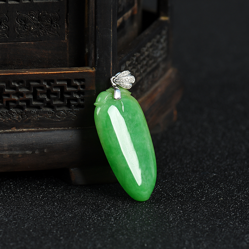 缅甸豆种翠绿翡翠福瓜吊坠-红掌柜