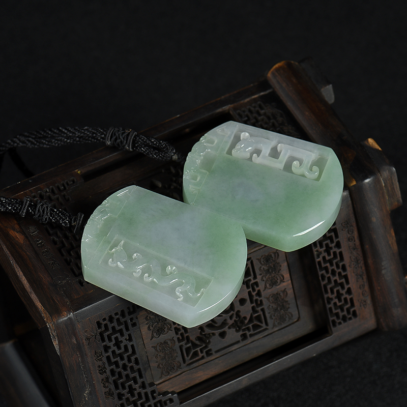 天然翡翠仿古龙凤牌-红掌柜