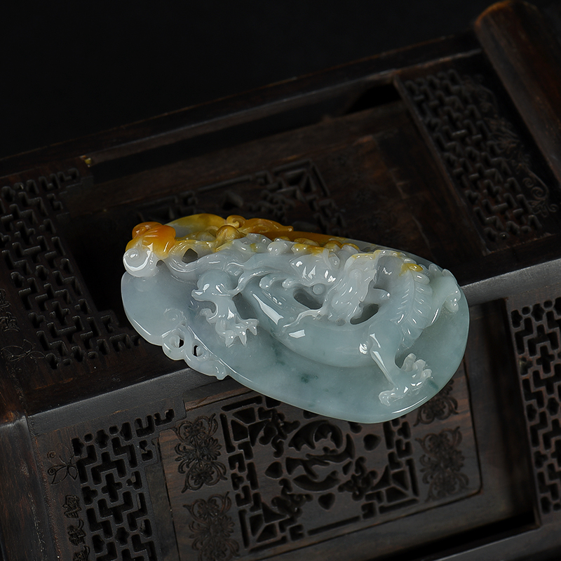 天然翡翠辰龙吊坠-红掌柜