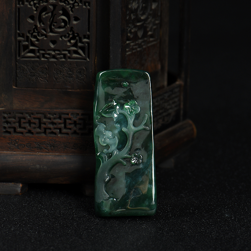 翡翠喜上眉梢吊坠-红掌柜