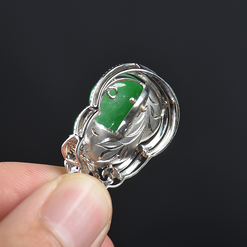 翡翠葫芦吊坠-红掌柜