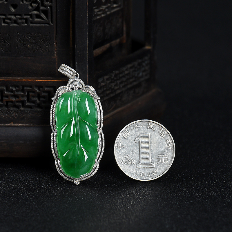 糯种翡翠金枝玉叶吊坠-红掌柜