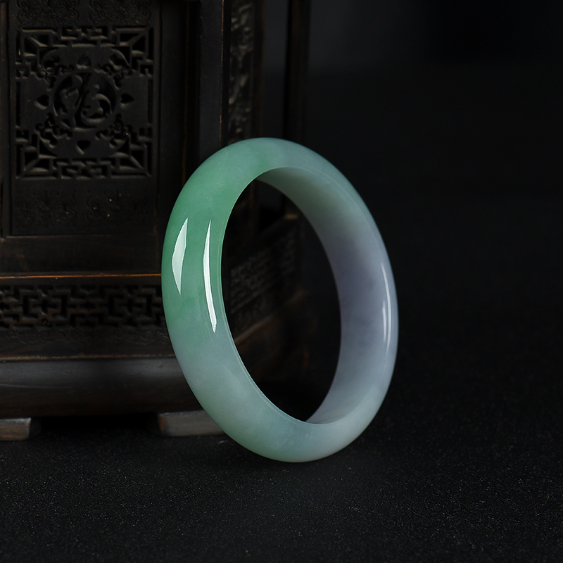 天然糯种春带彩翡翠手镯-红掌柜