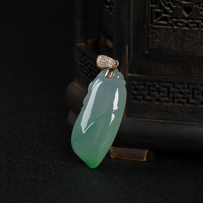 缅甸糯冰种飘翠翡翠福瓜吊坠-红掌柜