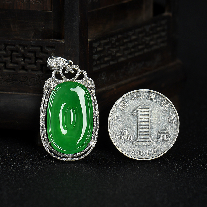 糯种翠绿翡翠福贝吊坠-红掌柜