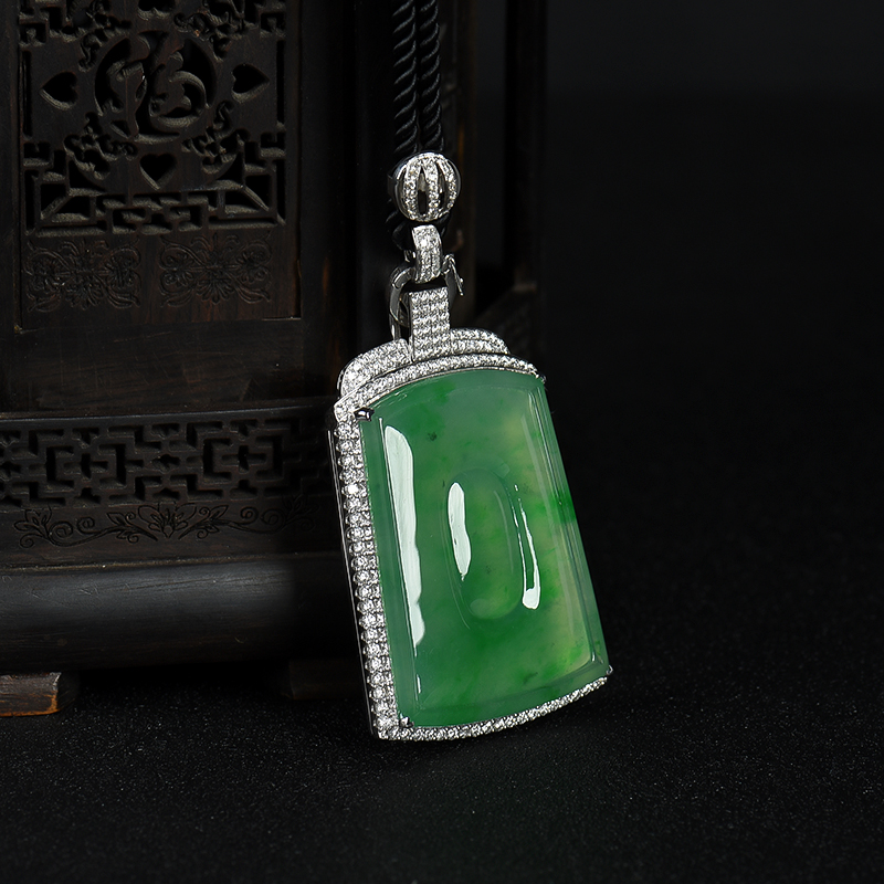 天然糯冰种飘翠翡翠福贝吊坠-红掌柜