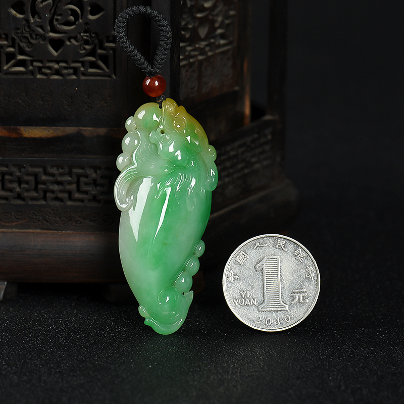 糯种翡翠龙鱼吊坠-红掌柜