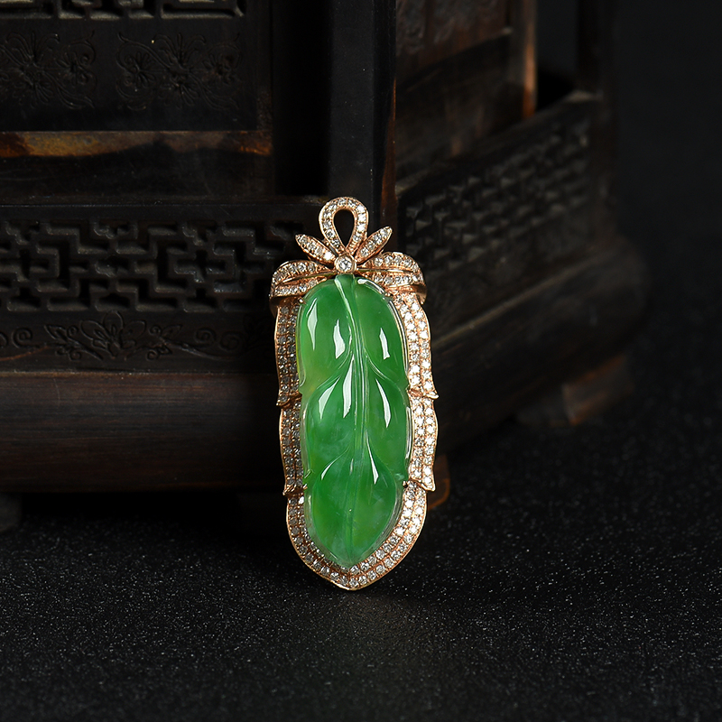 18K糯冰种翠绿翡翠金枝玉叶吊坠-红掌柜