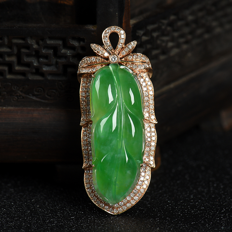 天然翡翠金枝玉叶吊坠-红掌柜