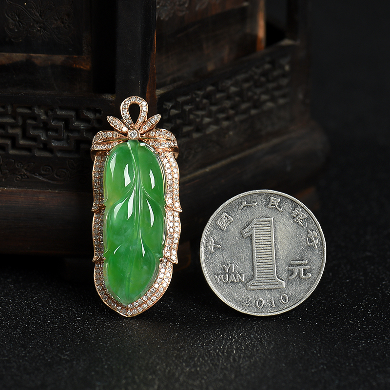 缅甸翡翠金枝玉叶吊坠-红掌柜