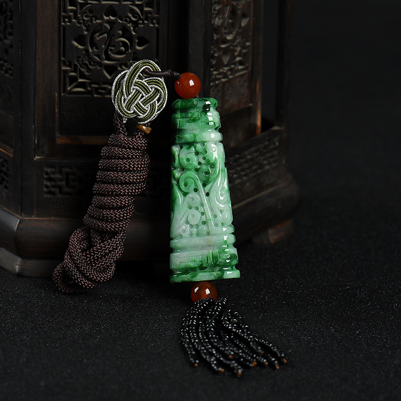 豆种飘翠翡翠辰龙吊坠-红掌柜