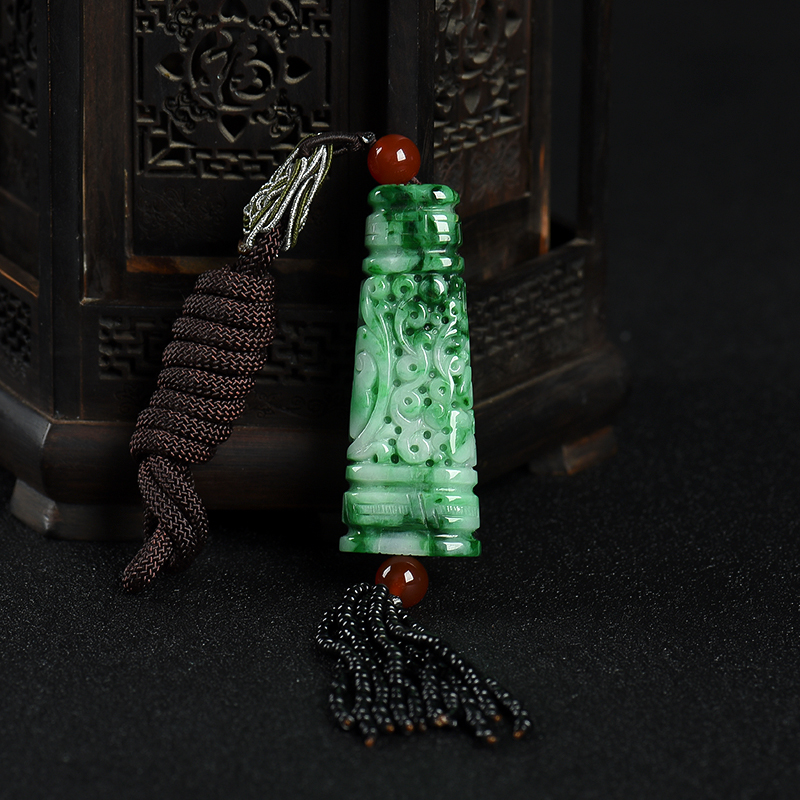 翡翠辰龙吊坠-红掌柜