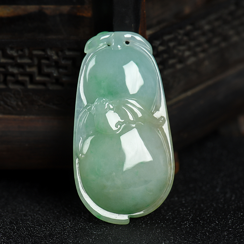 糯种飘翠翡翠葫芦挂坠-红掌柜