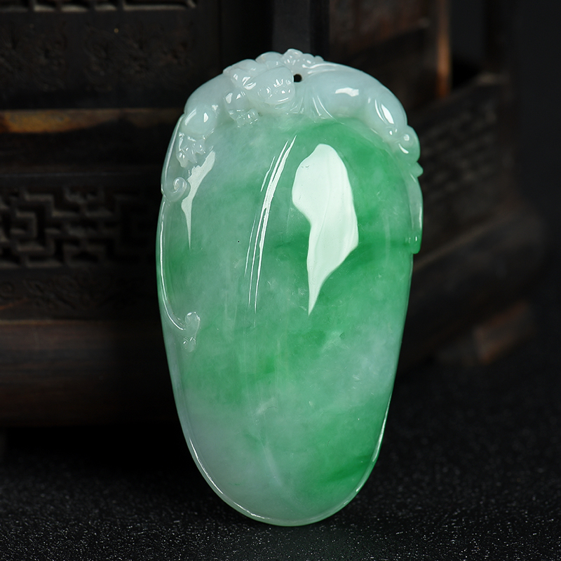 缅甸天然糯种飘翠翡翠吊坠-红掌柜