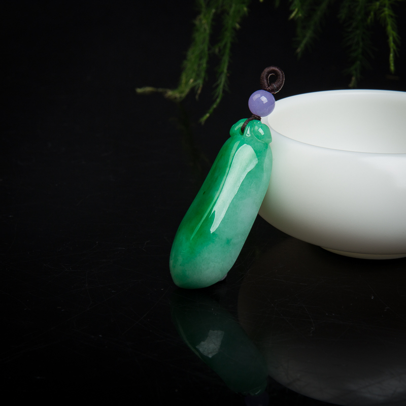 天然飘翠翡翠福瓜吊坠-红掌柜