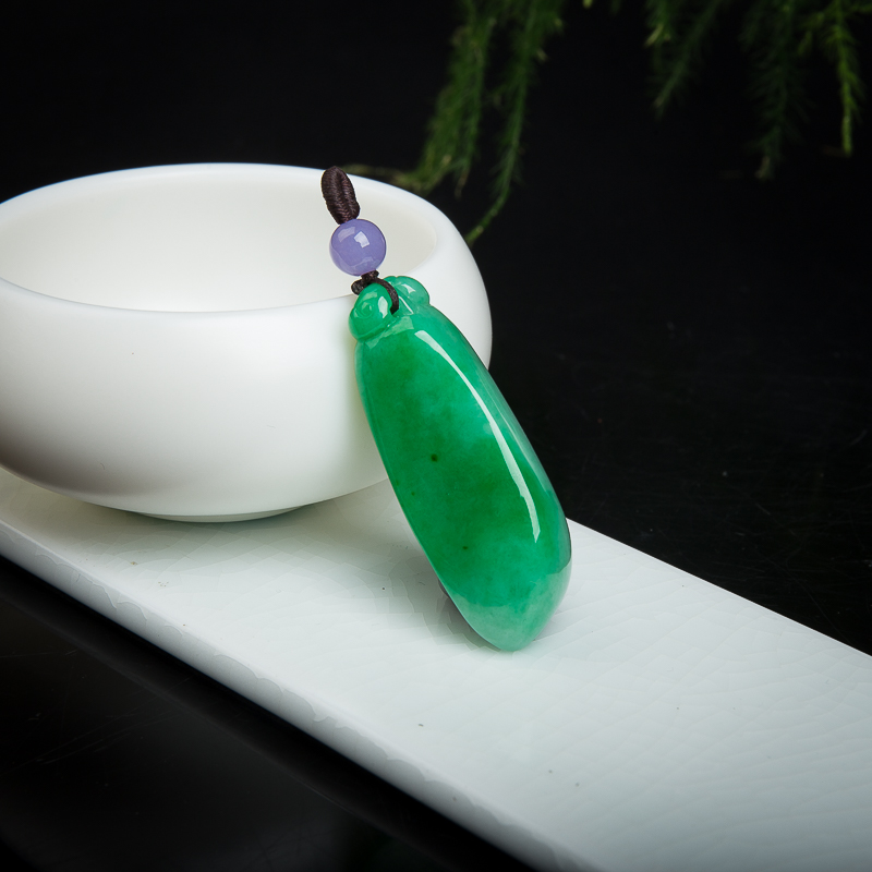 豆种飘翠翡翠福瓜吊坠-红掌柜