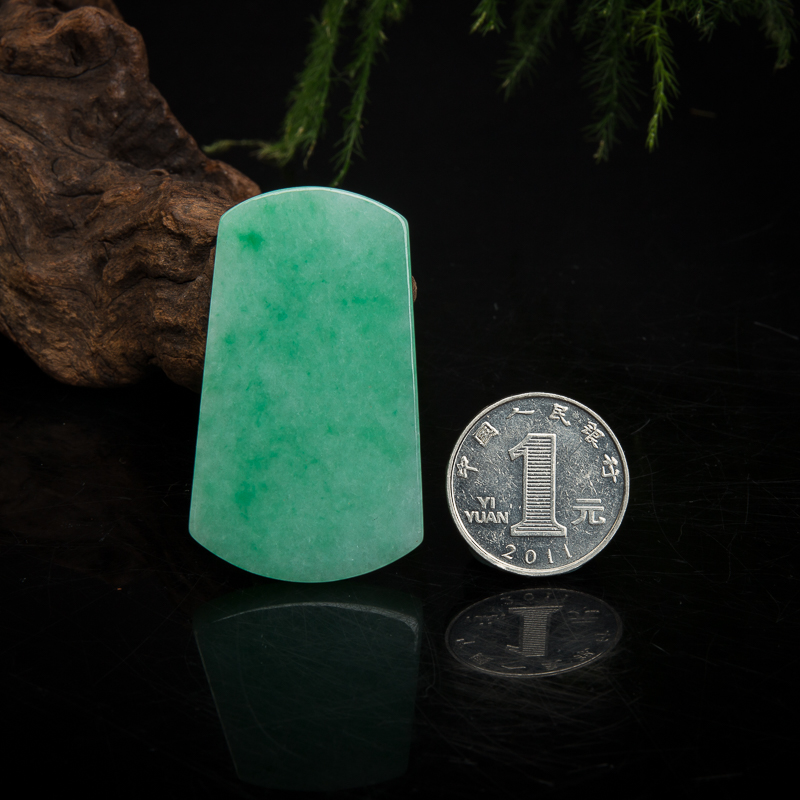 天然缅甸豆种豆绿翡翠无事牌吊坠-红掌柜