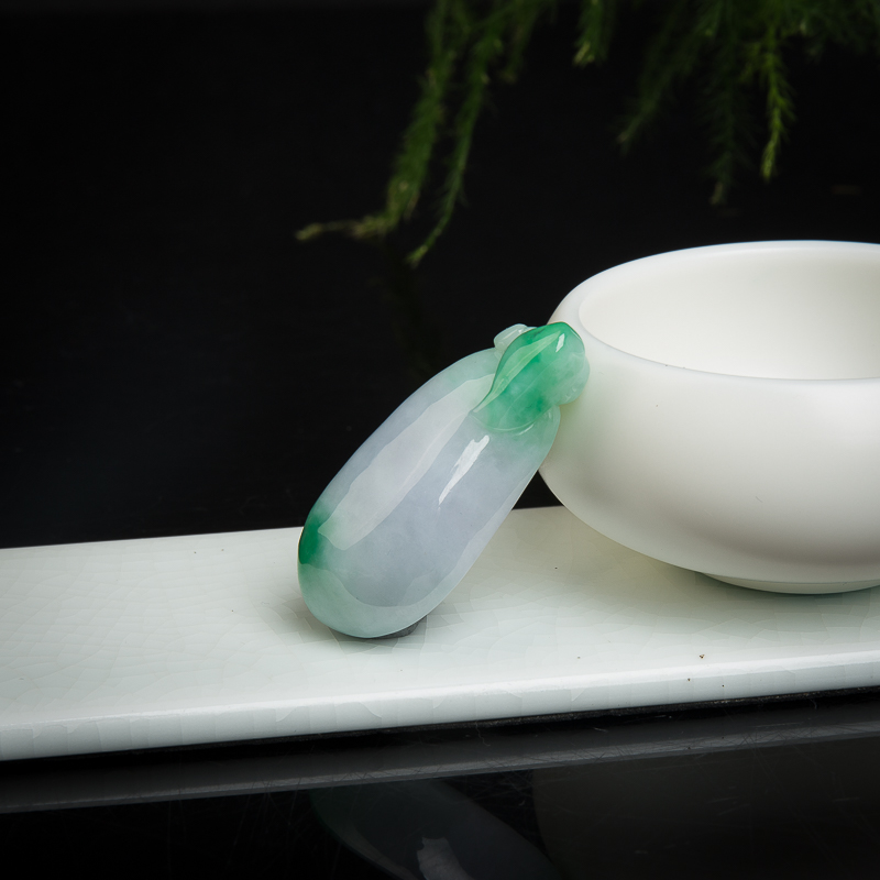 豆种翡翠福瓜吊坠-红掌柜