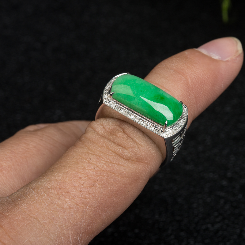 天然缅甸糯种豆绿翡翠戒指-红掌柜