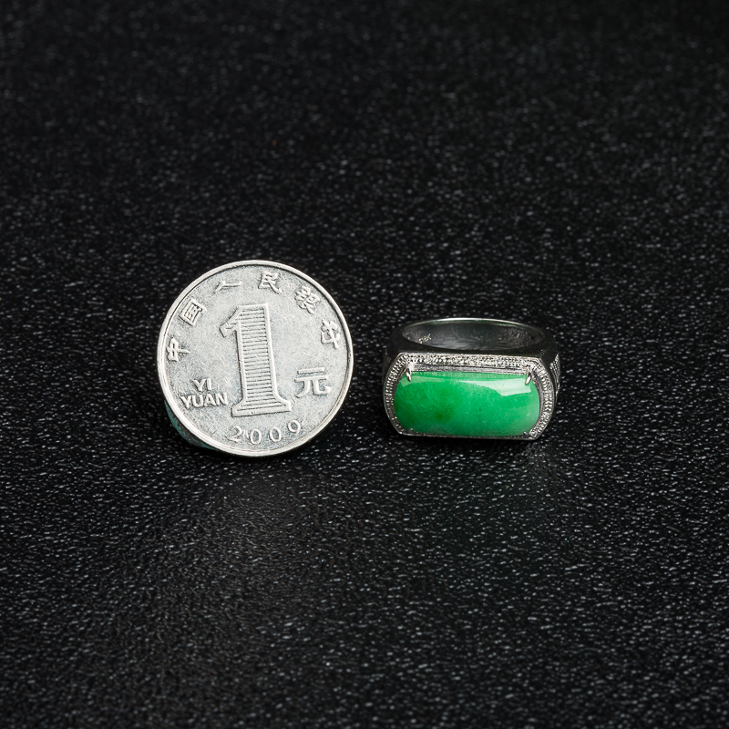 18k天然缅甸糯种豆绿翡翠戒指-红掌柜