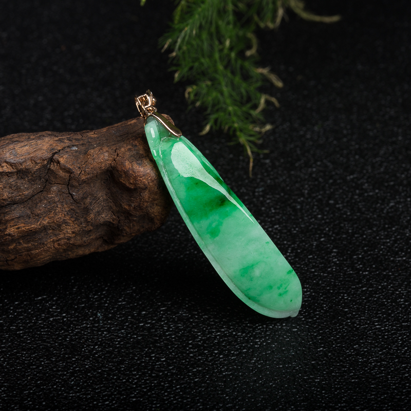 18k天然缅甸翡翠福瓜吊坠-红掌柜