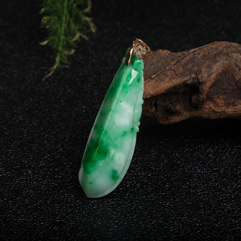 18k天然缅甸糯种飘翠翡翠吊坠-红掌柜