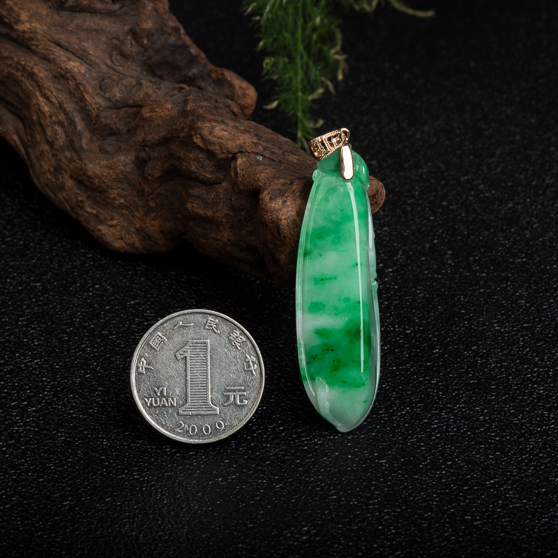 18k天然缅甸糯种飘翠翡翠福瓜吊坠-红掌柜