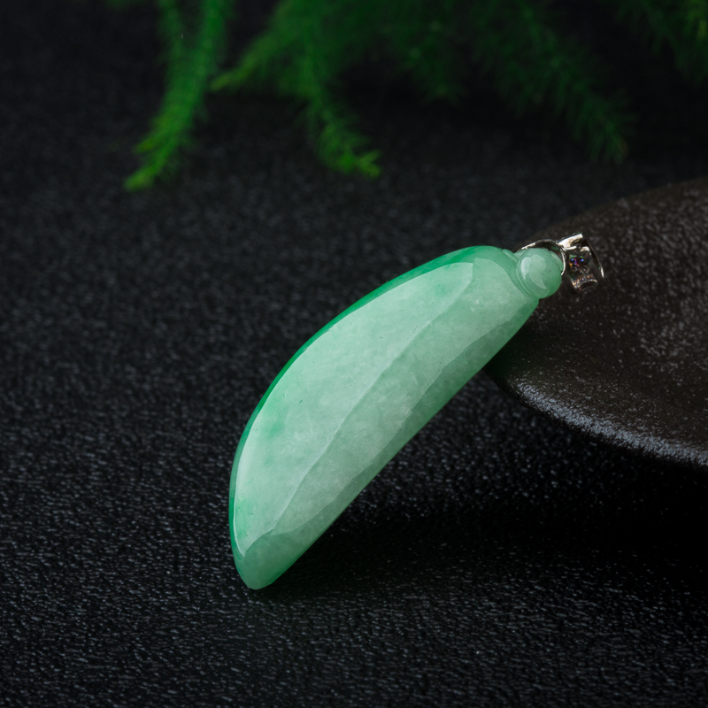 豆种飘翠翡翠福瓜吊坠-红掌柜