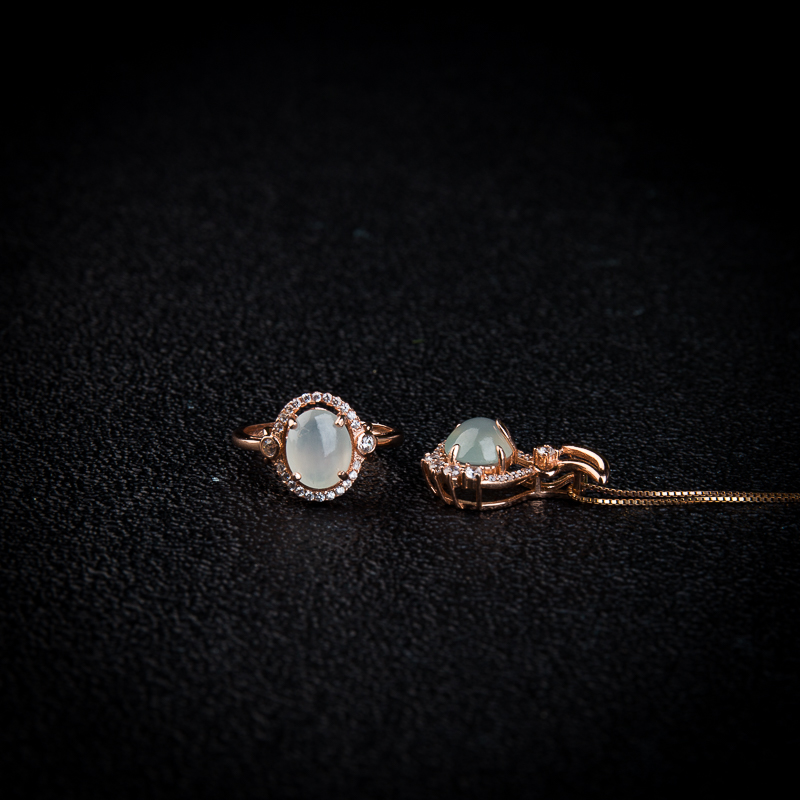 天然翡翠花型两件套-红掌柜