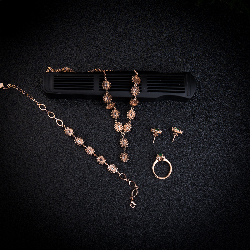 银镶糯冰种深绿翡翠套装-红掌柜