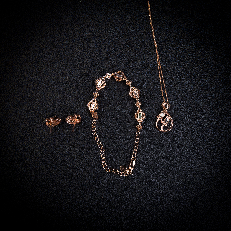 糯冰种深绿翡翠三件套-红掌柜