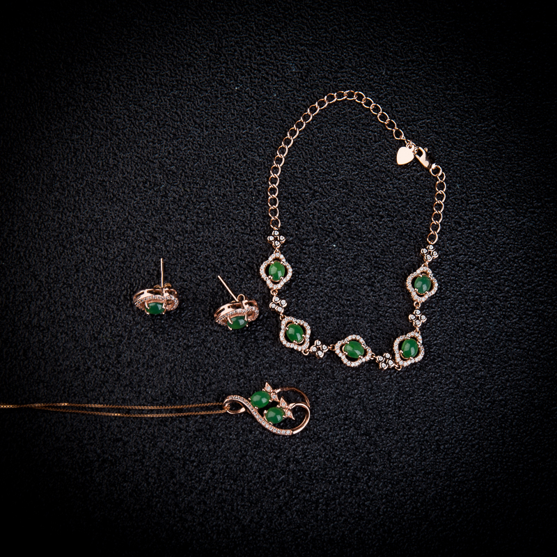 天然翡翠心心相惜三件套-红掌柜