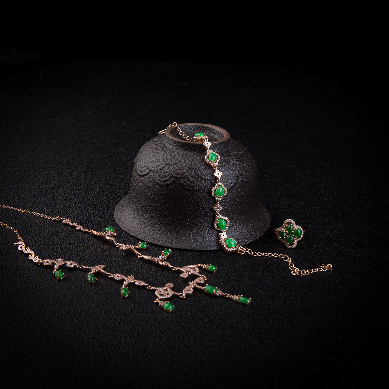 翡翠心心相惜三件套-红掌柜