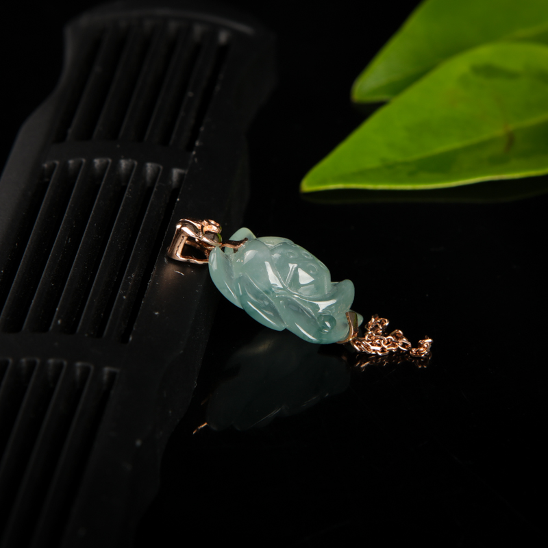 糯冰种飘花翡翠一品清廉吊坠-红掌柜