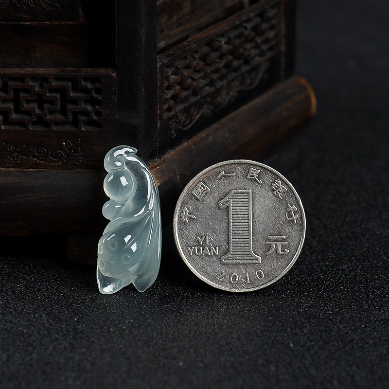 天然翡翠莲蓬吊坠-红掌柜