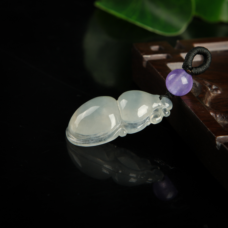 缅甸糯冰种白色翡翠葫芦吊坠-红掌柜