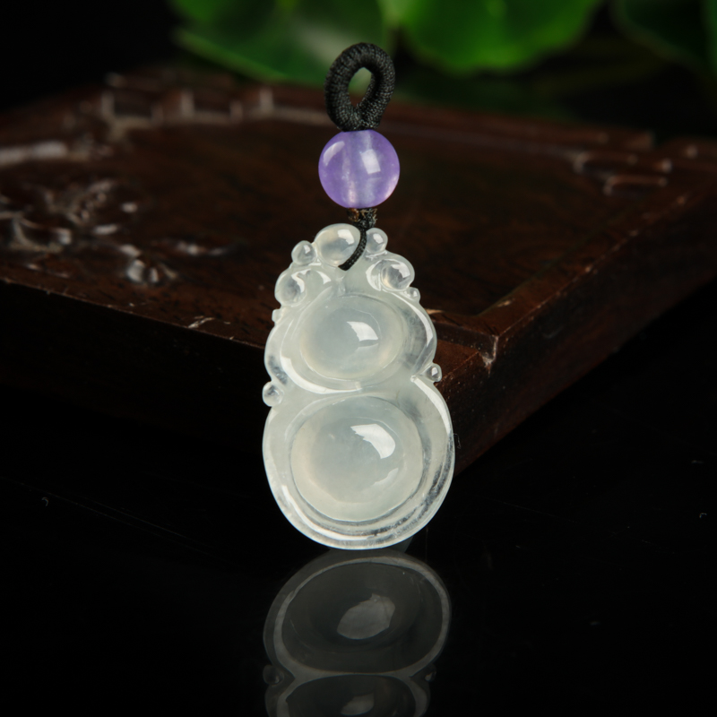 白色翡翠葫芦吊坠-红掌柜