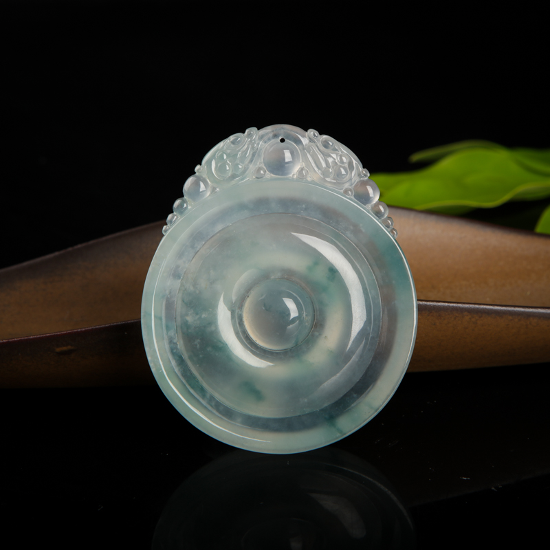 糯冰种飘花翡翠吊坠-红掌柜