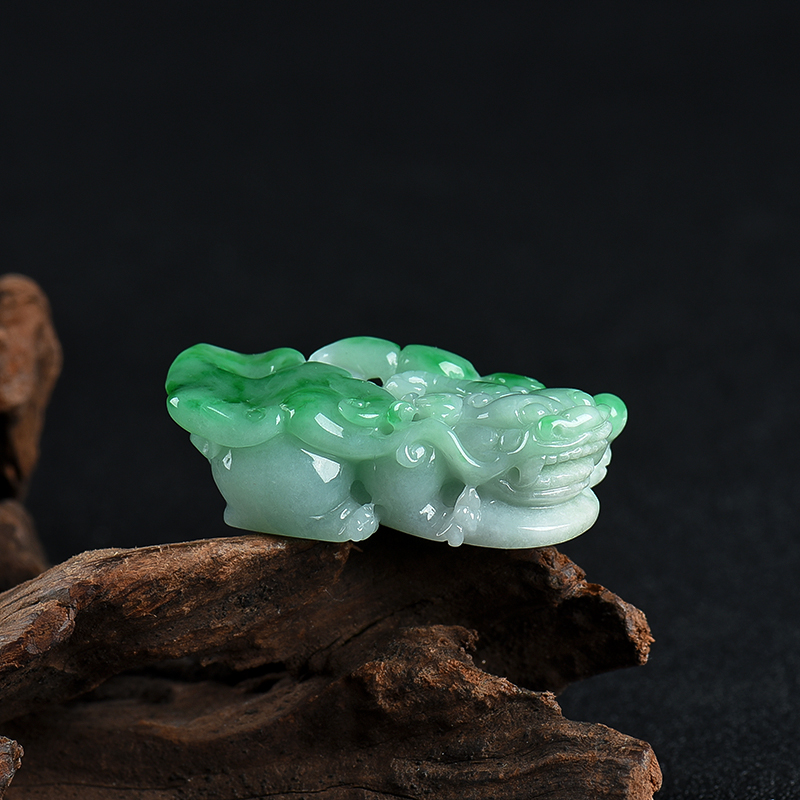 糯种飘翠翡翠貔貅吊坠-红掌柜