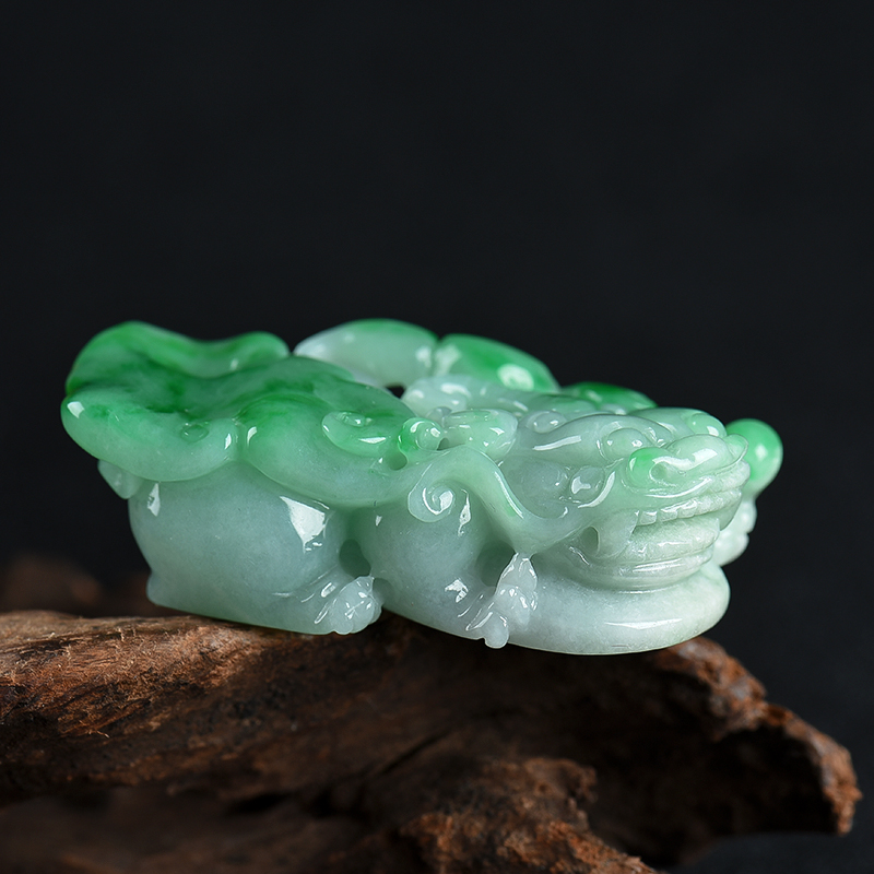 糯种飘翠翡翠吊坠-红掌柜