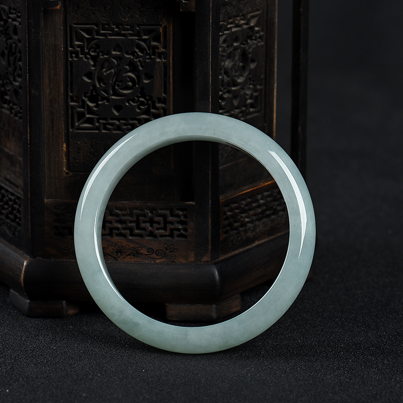 59.5mm豆种浅绿翡翠手镯-红掌柜