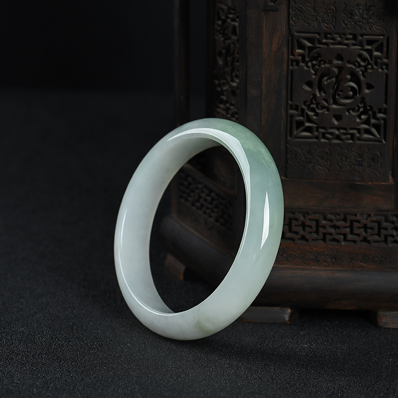 飘花翡翠手镯-红掌柜