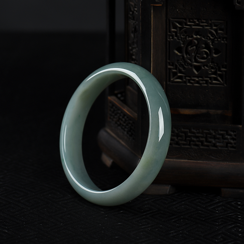 60.5mm灰绿翡翠手镯-红掌柜