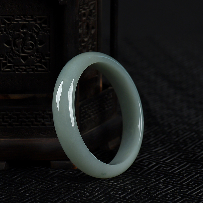60.5mm灰绿翡翠手镯-红掌柜