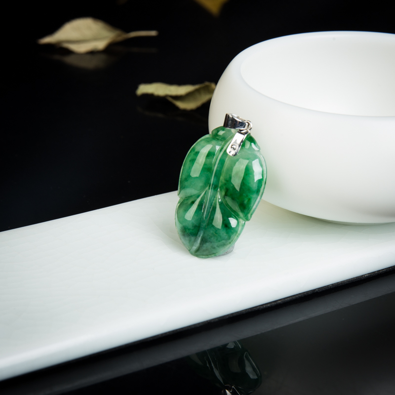 天然翡翠金枝玉叶吊坠-红掌柜