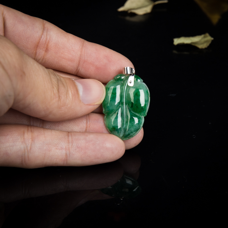 糯种飘翠翡翠金枝玉叶吊坠-红掌柜