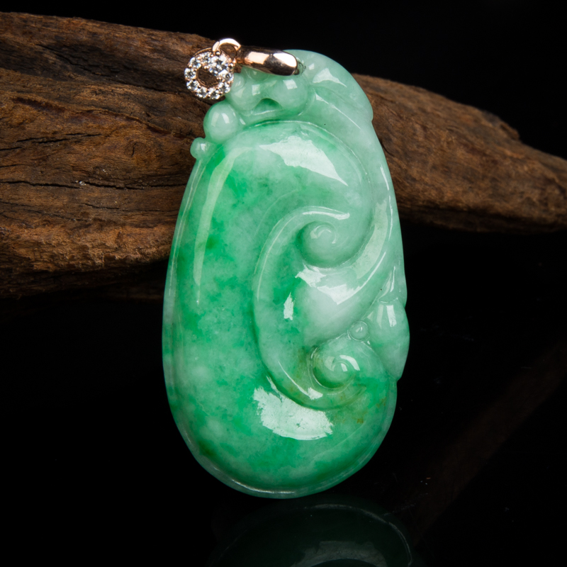 银镶飘翠翡翠如意吊坠-红掌柜