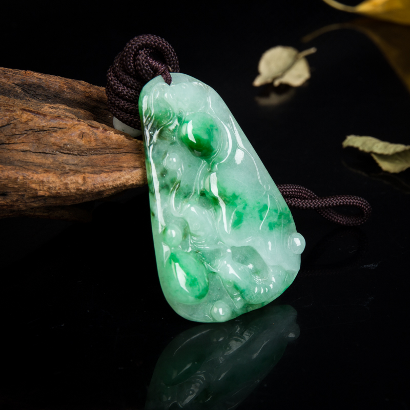 糯种飘翠天然翡翠吊坠-红掌柜