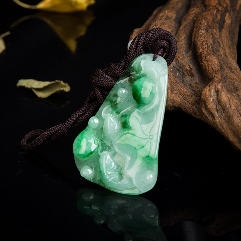缅甸糯种飘翠翡翠吊坠-红掌柜