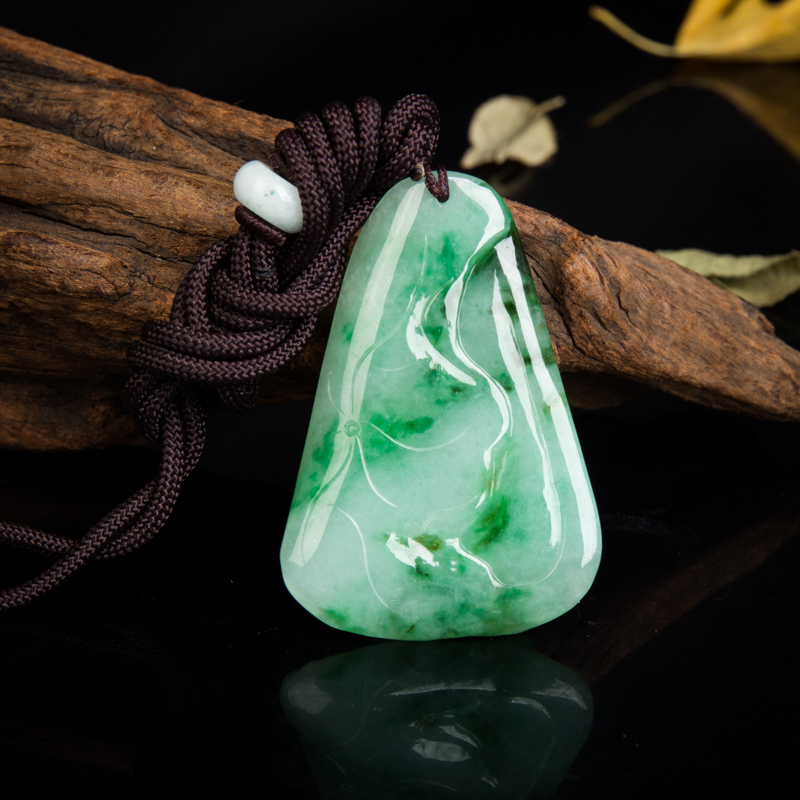 天然翡翠年年有余吊坠-红掌柜